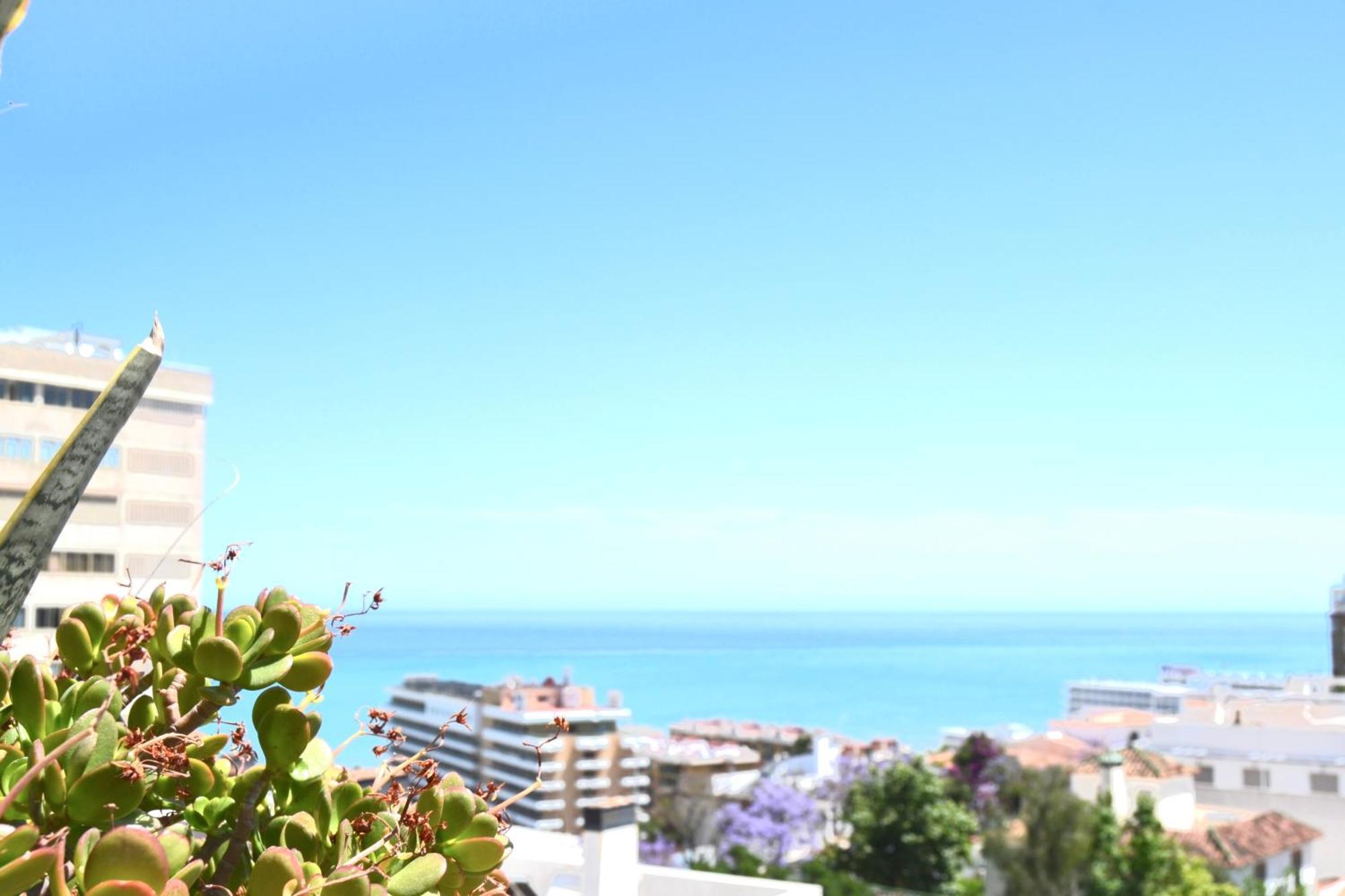 Light-Filled Apartment With Sea Views Torremolinos Exterior photo